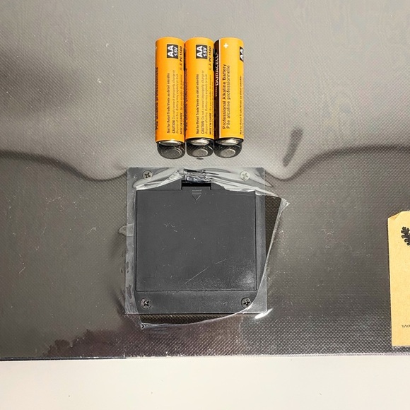 NIP Light Up Canvas Wall Art: Mom, Dad & Baby Hands Forming A Heart - Picture 7 of 9